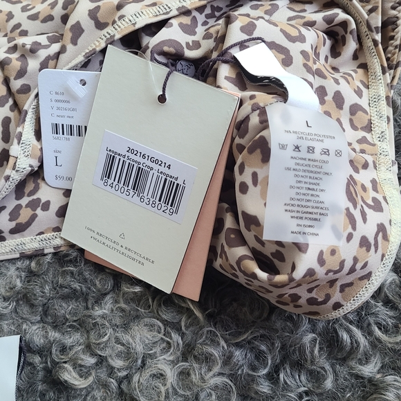 SWAPPED - NWT Leopard Scoop Crop Top and Bike Shorts Set - Picture 7 of 7